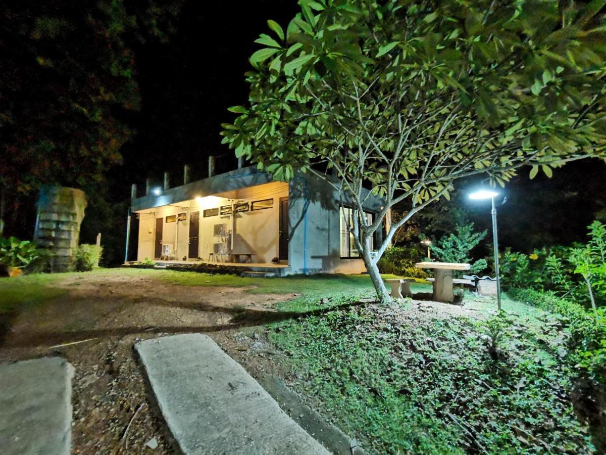 Appartamento Baan Suan Plearndara Wang Nam Khiao Esterno foto