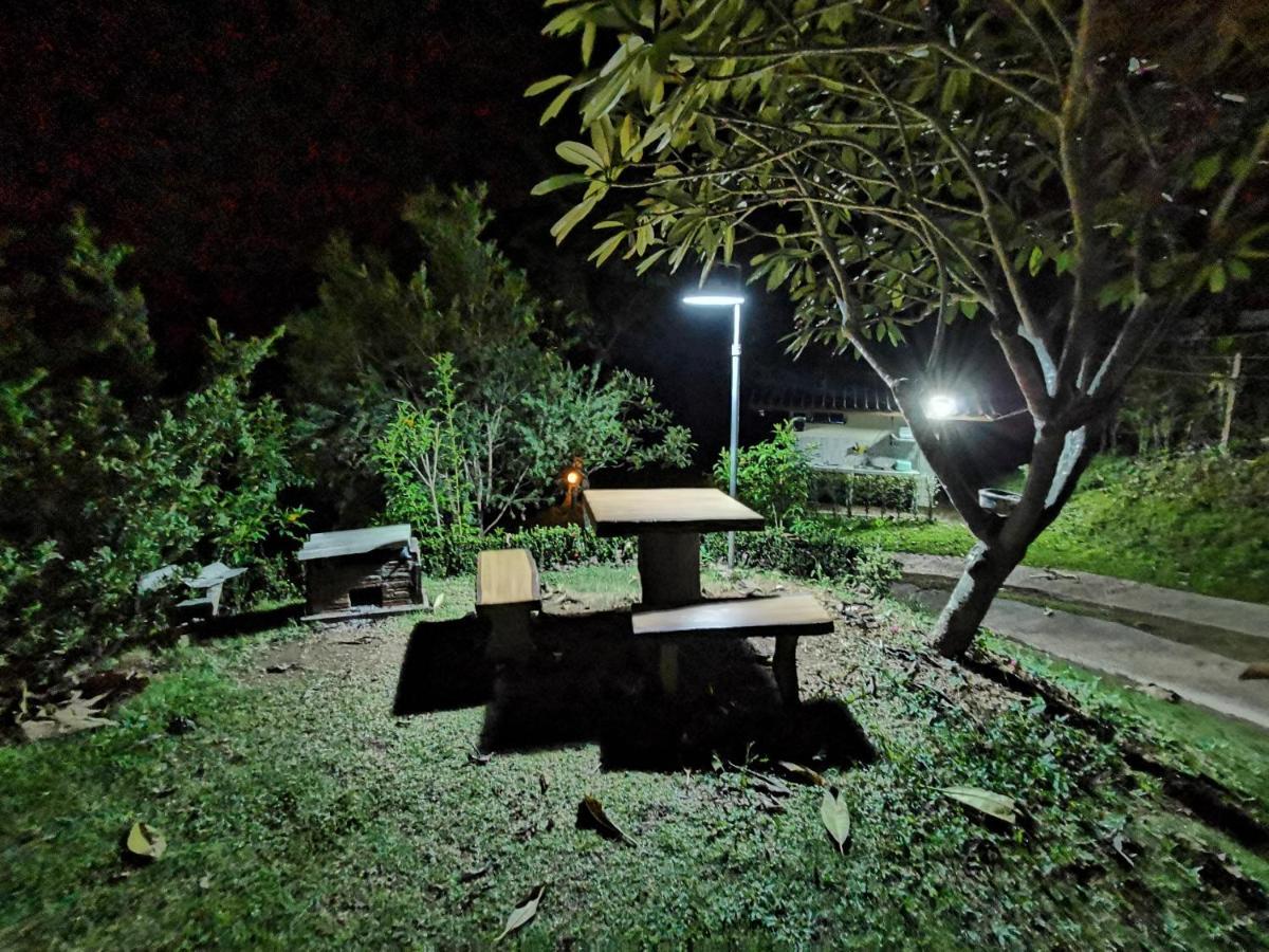 Appartamento Baan Suan Plearndara Wang Nam Khiao Esterno foto